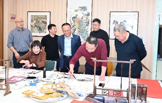 锡林郭勒盟政协举办2025年“迎新春·送祝福”书画笔会