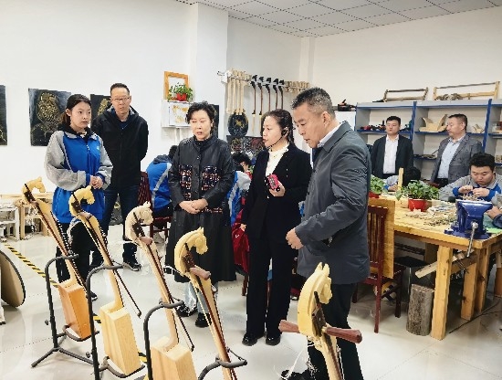 盟政协副主席曙光深入东乌珠穆沁旗调研